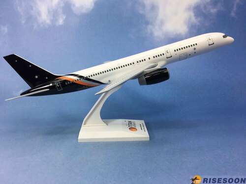 泰坦航空 Titan Airways / B757-200 / 1:150產品圖