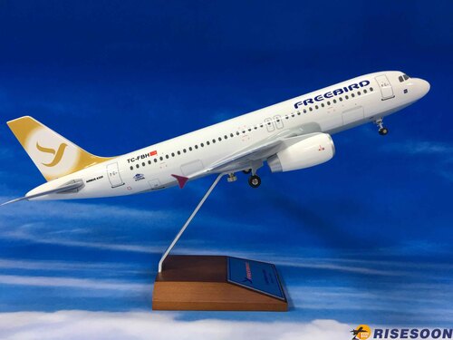 自由鳥航空 Freebird Airlines / A320 / 1:100產品圖